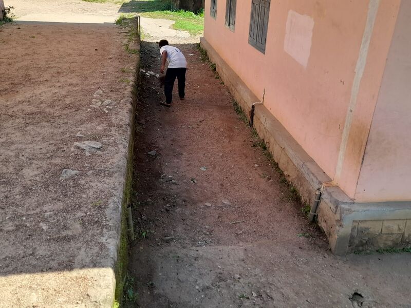 പ്രമാണം:21068 SPC SCHOOL CLEANING 2.jpeg
