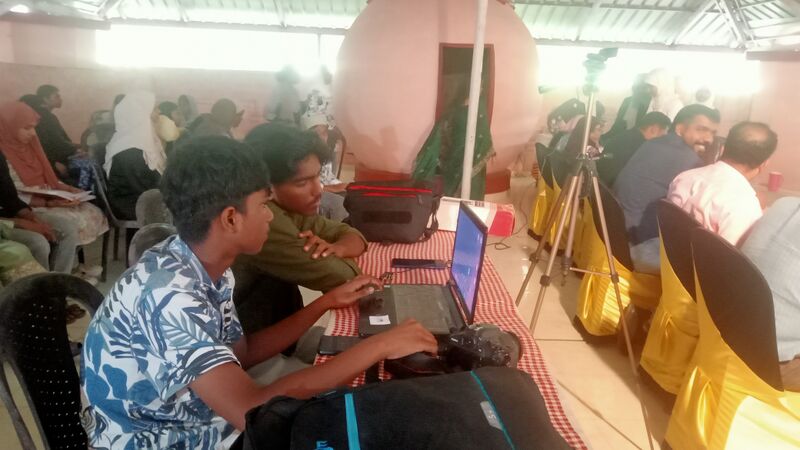 പ്രമാണം:23017 LKSTUDENTS KALOLSAV.jpeg