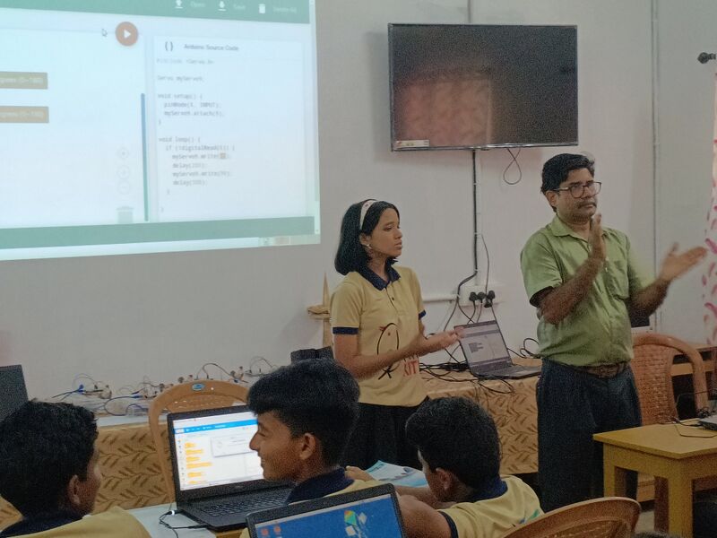 പ്രമാണം:34046 pre6.jpg