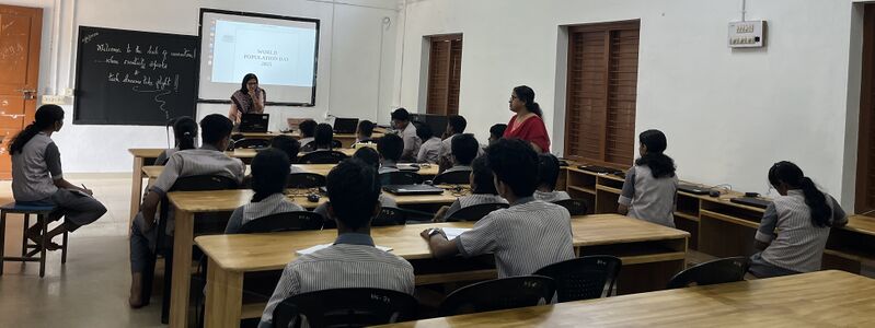 പ്രമാണം:35050 pop1.jpg