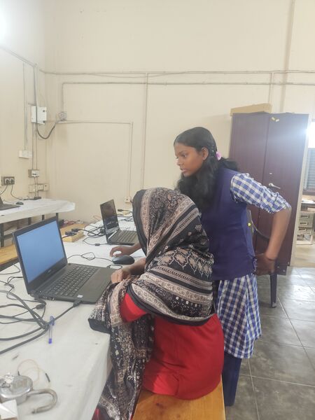 പ്രമാണം:19054 digital saksharatha 1.jpg