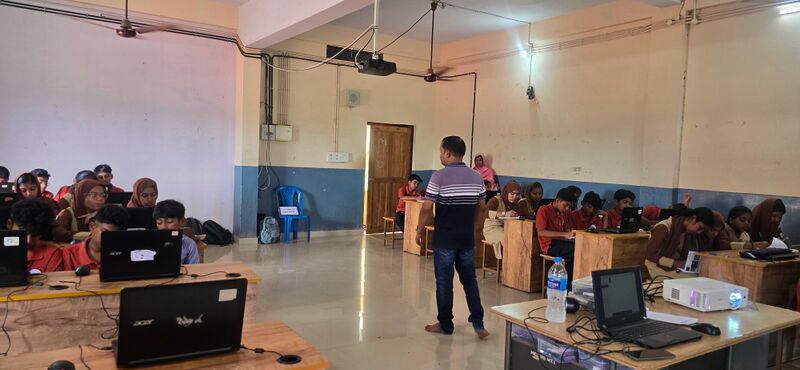 പ്രമാണം:19112-sep18-meshss irimbilyam b2-3.jpg