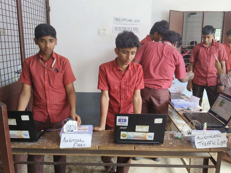 പ്രമാണം:20047-exhibition 1.jpg