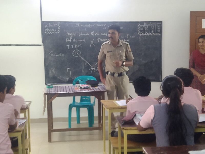പ്രമാണം:23043 antidrugday awarenessclass.jpg