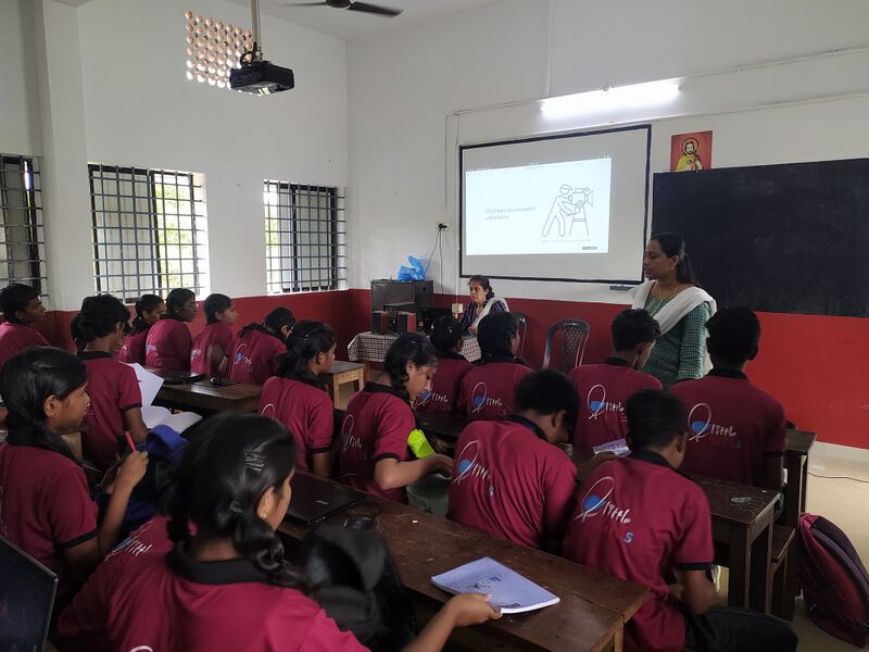 പ്രമാണം:26076 ekm LK Schoolcamp.jpg