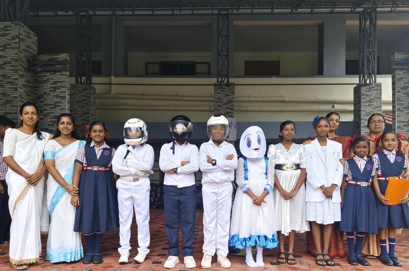 പ്രമാണം:26342 moonday5.jpg