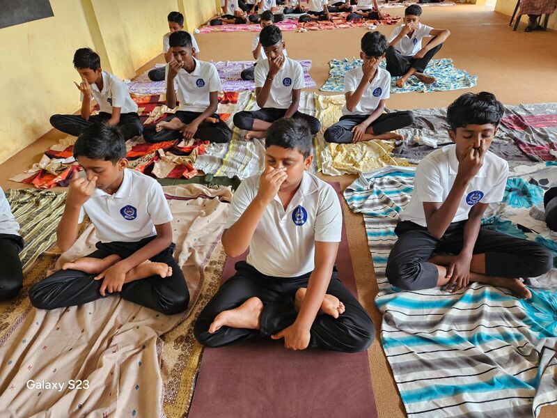 പ്രമാണം:36037 yoga spc 4.jpg