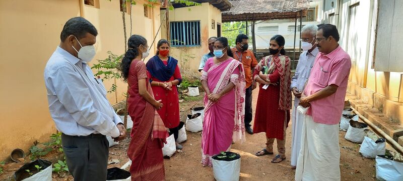 പ്രമാണം:37001 krishi2.jpeg