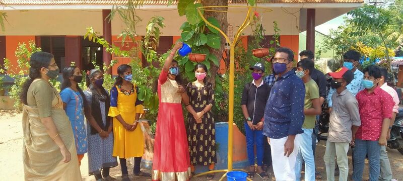 പ്രമാണം:42019 19 16.jpg