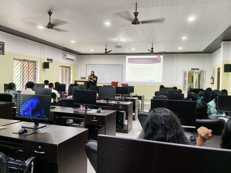 പ്രമാണം:43078 EXPERT CLASS 1.jpg