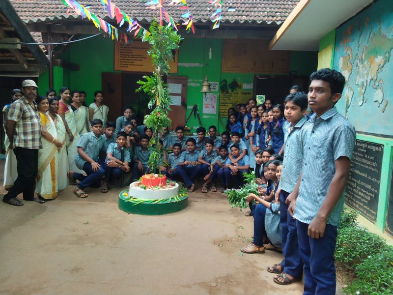 പ്രമാണം:44019 15.jpg