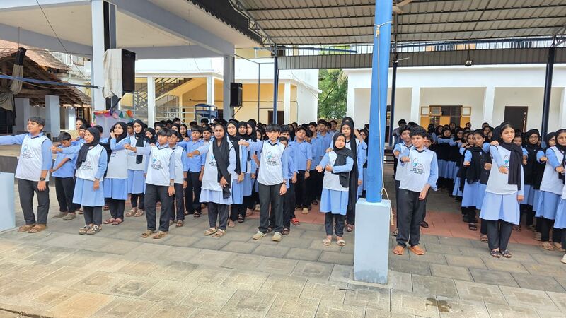 പ്രമാണം:12040 free software assembly.jpg