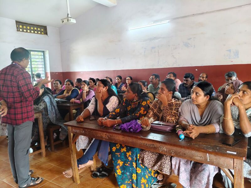 പ്രമാണം:13098 kariyar guidence.jpg