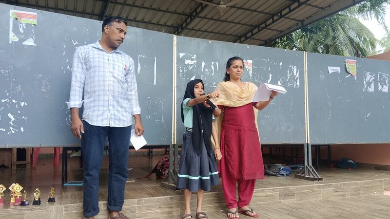 പ്രമാണം:19817 schoolelection 25 26 3.jpg