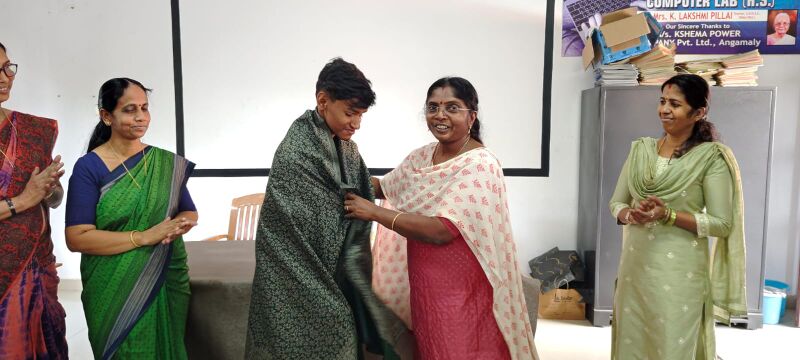 പ്രമാണം:27009 anaswer.jpeg