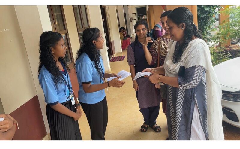 പ്രമാണം:38098-free software-awareness1.jpg