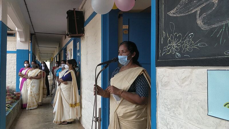 പ്രമാണം:BS21 KTM 32044 1.jpg