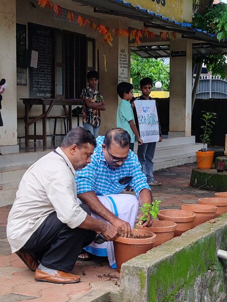 പ്രമാണം:June5 2 .48466.jpg