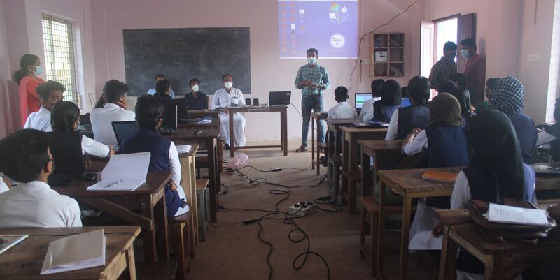 പ്രമാണം:LK unit camp 2022 2.jpg