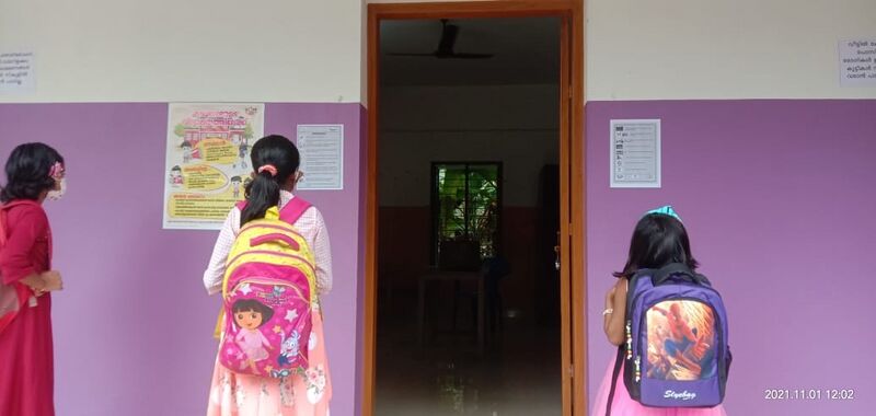 പ്രമാണം:കൊറോണ അങ്ങ് സെലിബ്രിറ്റി ആയല്ലോ.jpg