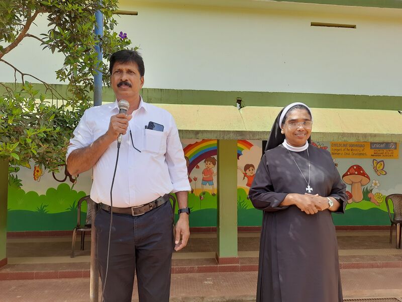 പ്രമാണം:15456 oru thai.jpg