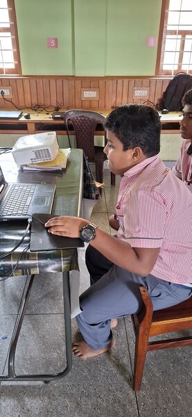 പ്രമാണം:28027 free software 3.jpg