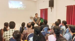 34013LK MEETING25A.jpg