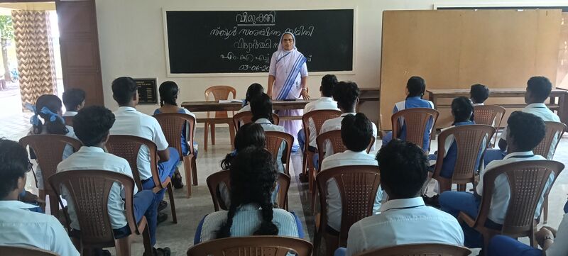 പ്രമാണം:35052 lahari1.jpg