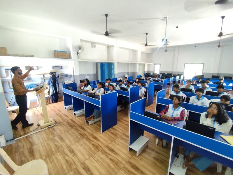പ്രമാണം:35052 lk camp 26 1.jpg