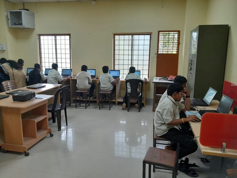 പ്രമാണം:42003 lk22-25.jpeg