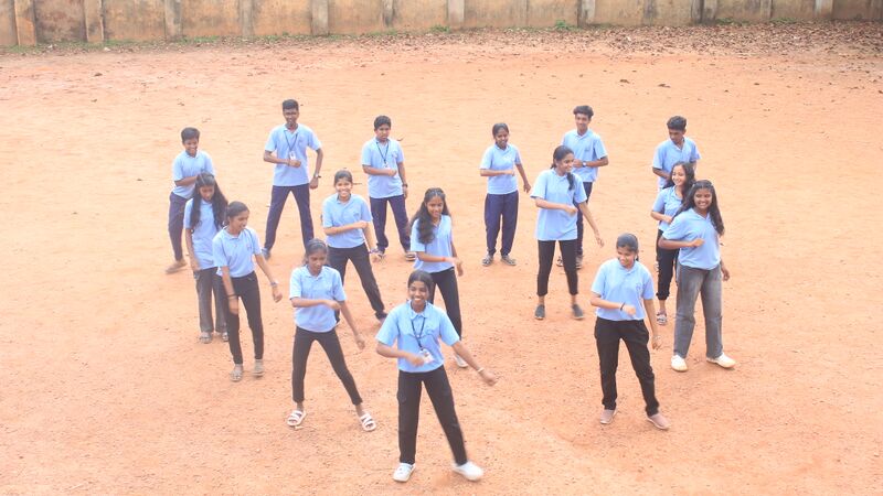 പ്രമാണം:42039 lkzumba 2024-27 2.JPG