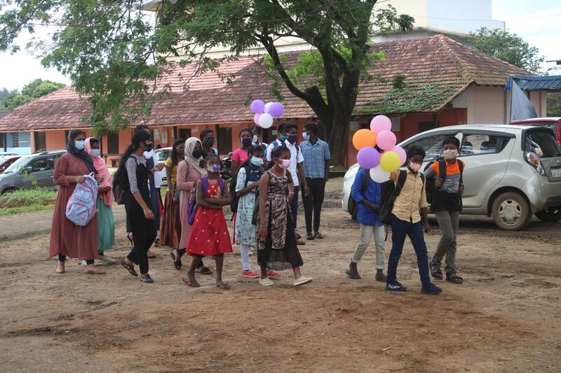 പ്രമാണം:BS21 WYD 15061 5.JPG