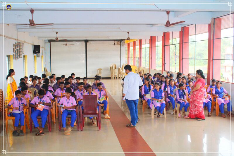 പ്രമാണം:11051 SCIENCEQUIZ20241.jpg