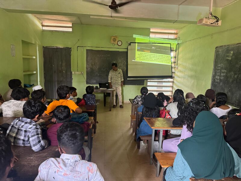 പ്രമാണം:12039 roadsafty3.jpg