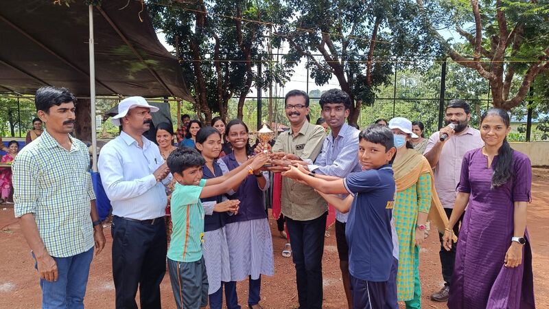 പ്രമാണം:12042 sports2.jpg