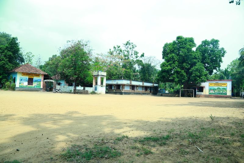 പ്രമാണം:12 (7).JPG