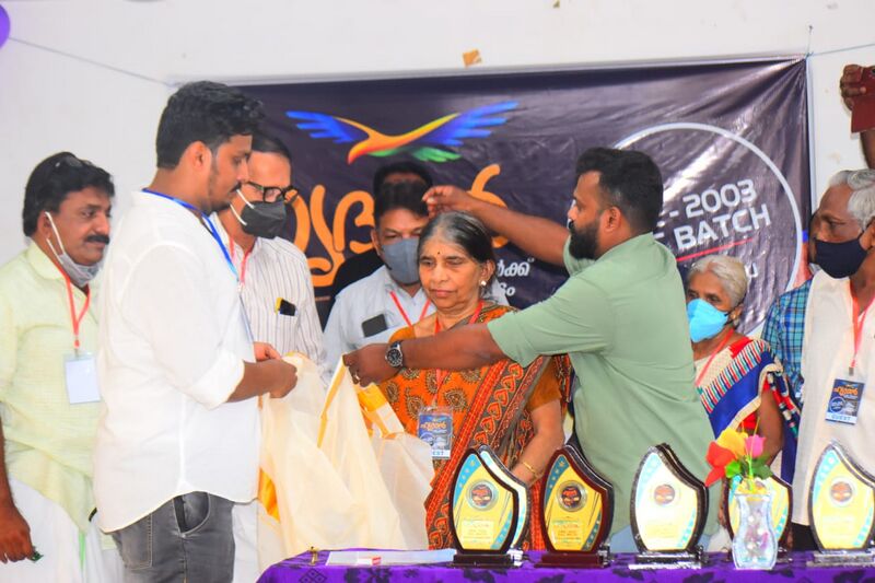 പ്രമാണം:18026 alumni.jpeg