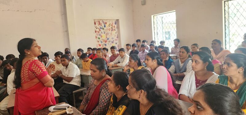 പ്രമാണം:21060 10th parentsmeeting.jpg