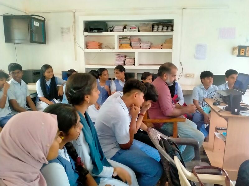 പ്രമാണം:22024-lk-school camp-2025.jpg