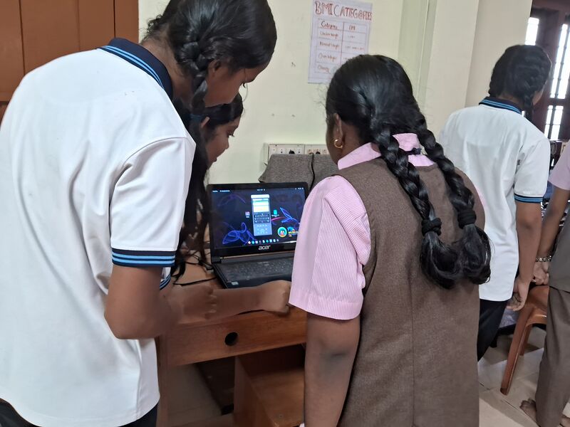 പ്രമാണം:23008 -Littlekites33.jpg