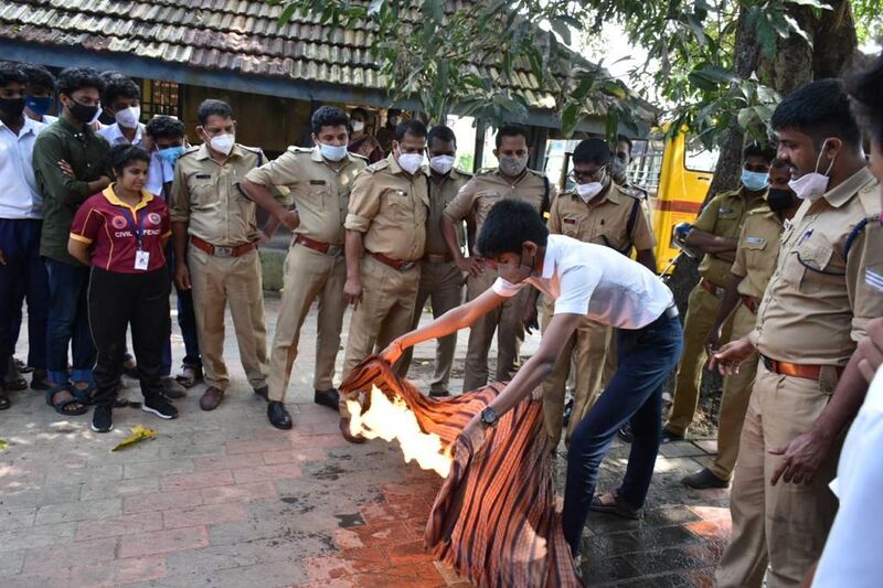 പ്രമാണം:25067 fire5.jpeg