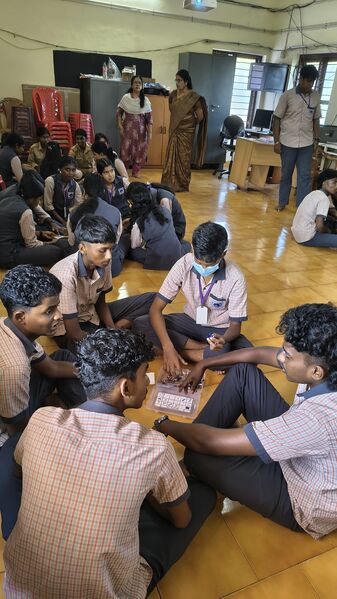 പ്രമാണം:35026 robotrg2.jpg