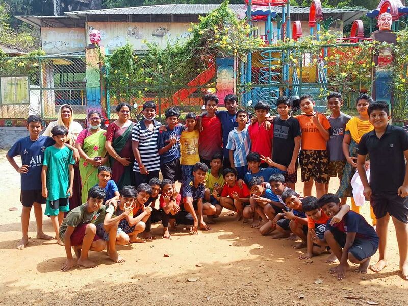 പ്രമാണം:42024 tour4.resized.jpg