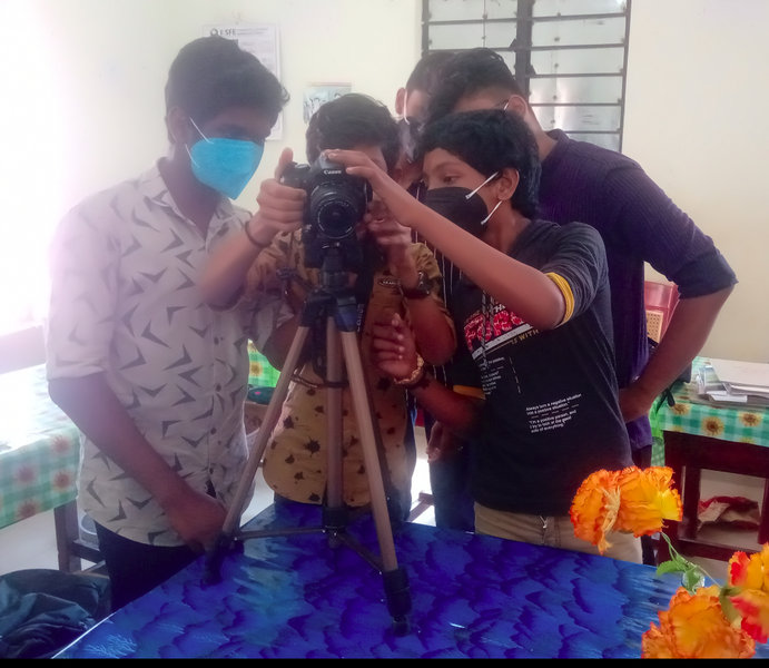 പ്രമാണം:42040dslr3.png