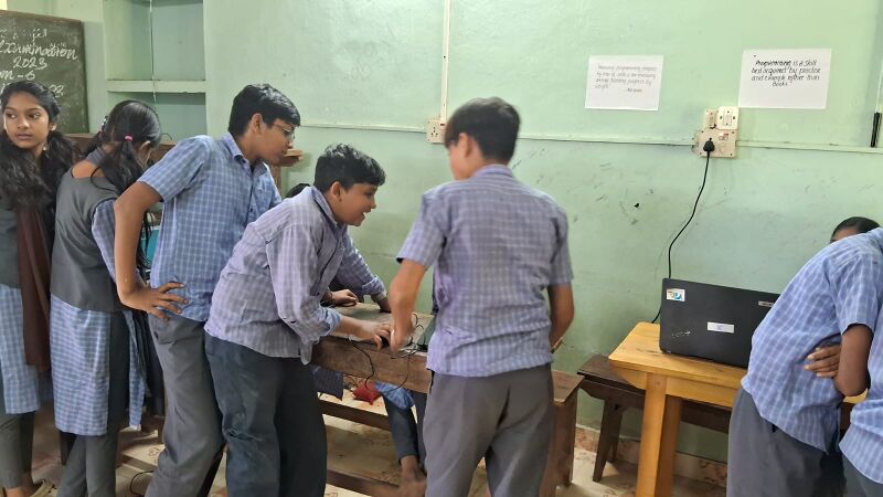 പ്രമാണം:42061 505.jpeg