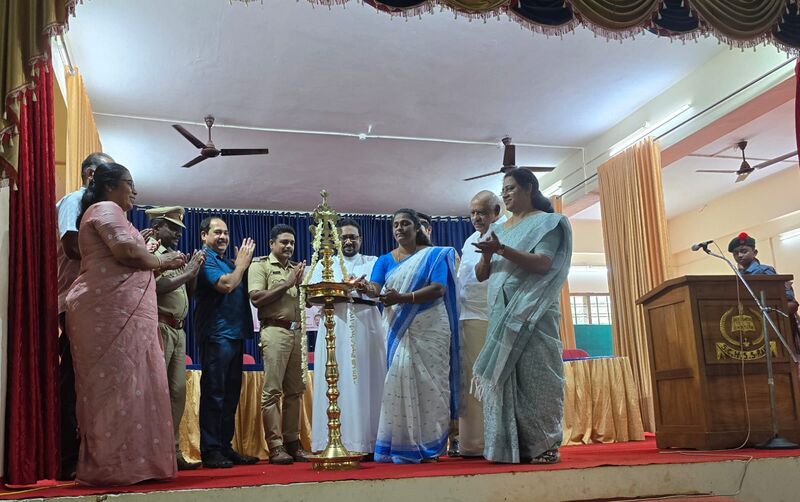 പ്രമാണം:Reopening Day.jpg