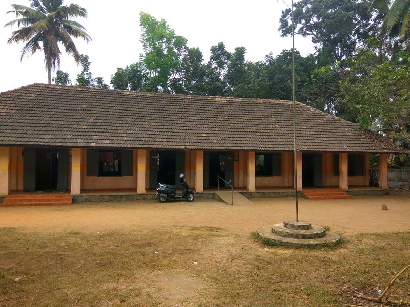 പ്രമാണം:ജി ൽ പി സ് ഇഴിഞ്ഞിലം.jpg
