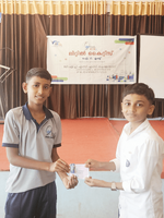 ലിറ്റിൽ കൈറ്റ്സ് എന്റെ പുതിയlittle kites ബാച്ചിലേക്കുള്ള കുട്ടികളെ മുൻ ബാച്ചിൽ ഉള്ള കുട്ടികൾ സ്വാഗതം ചെയ്തു