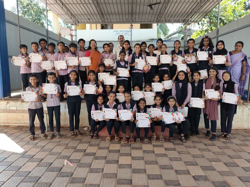 പ്രമാണം:12060 KSD KALOLSAV1.jpg