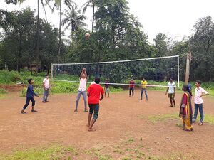 13121 volleyball practice 2.jpg